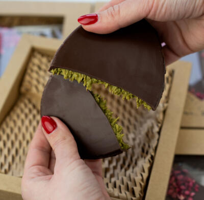 Czekolada dubajska jajo - gorzka z pistacjami 95g